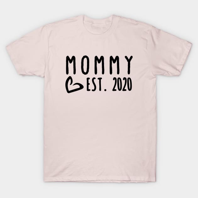 Mommy Est 2020 Custom Pregnancy Reveal T-Shirt by MoodPalace